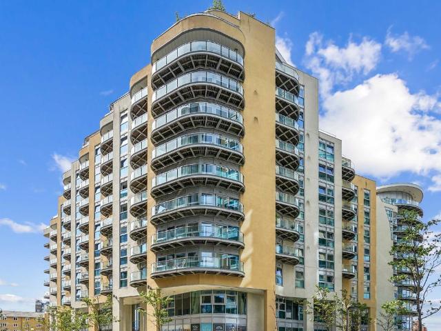 Apartment for rent in Battersea, Greater London