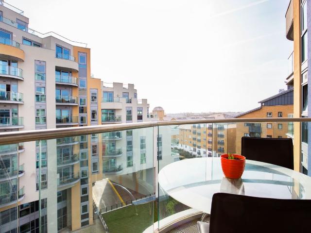 Apartment for rent in Battersea, Greater London