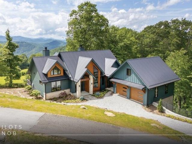 House for sale in Glenville