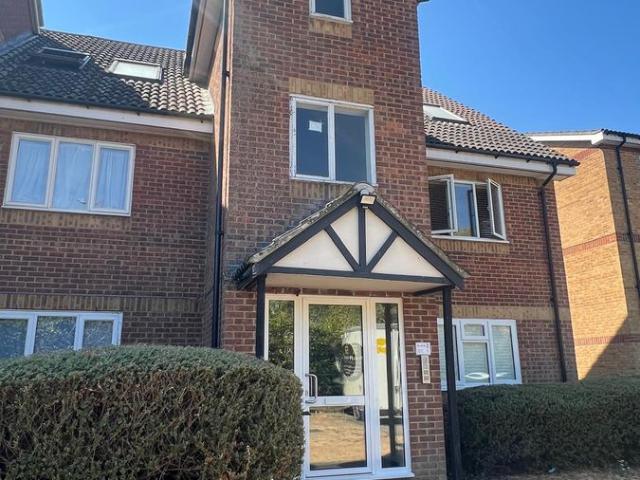 Apartment for rent in Langley, Slough
