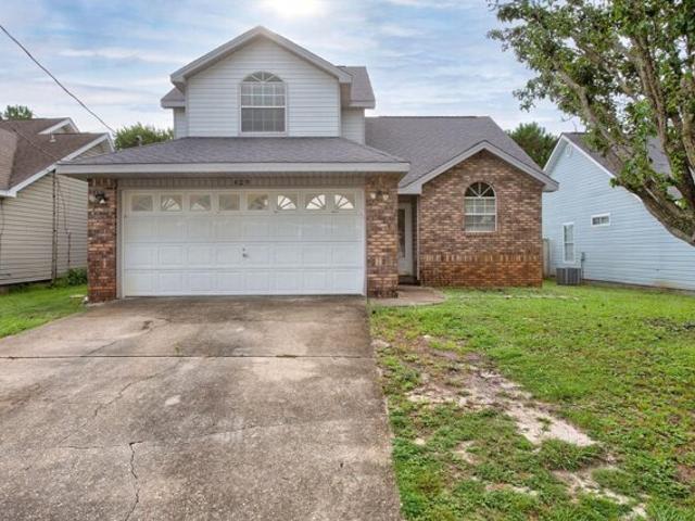 House for sale in Mary Esther