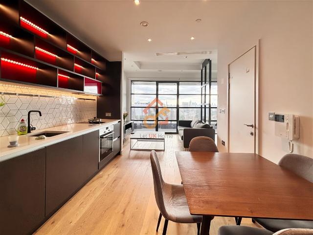 Studio for rent in London City Island, Blackwall