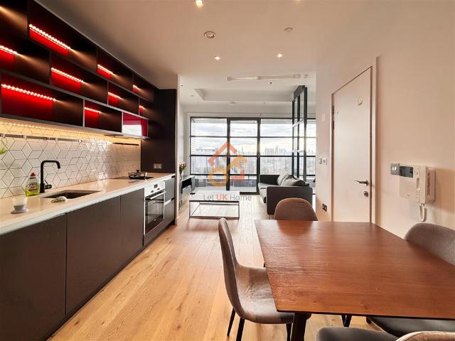 Apartment for rent in London City Island, Blackwall