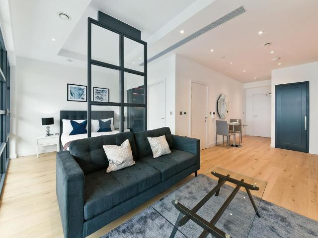 Studio for rent in London City Island, Blackwall