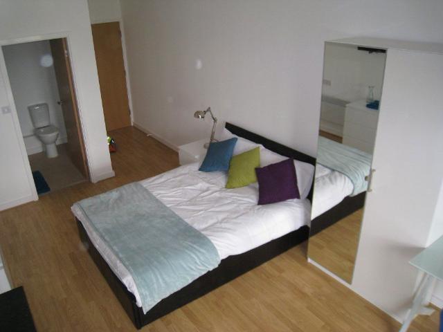Studio for rent in Chinatown, Calderstones