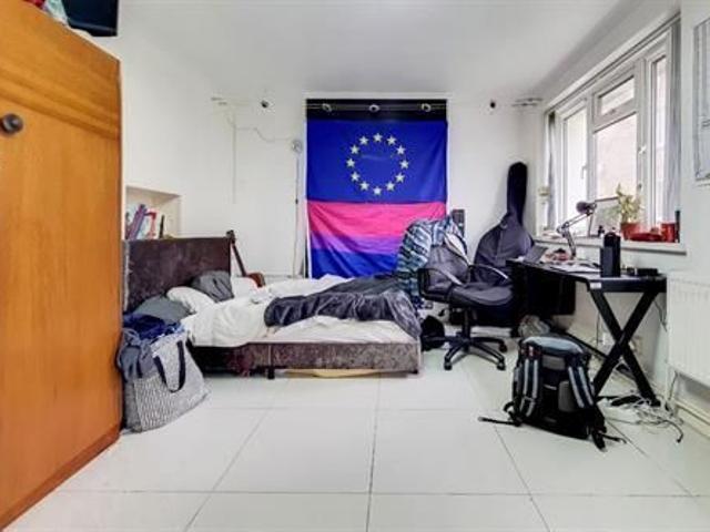 Room for rent in Somers Town, Greater London