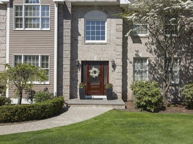 House for sale in Lincoln, Rhode Island