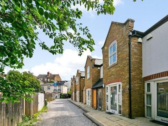 House for sale in Twickenham, Greater London