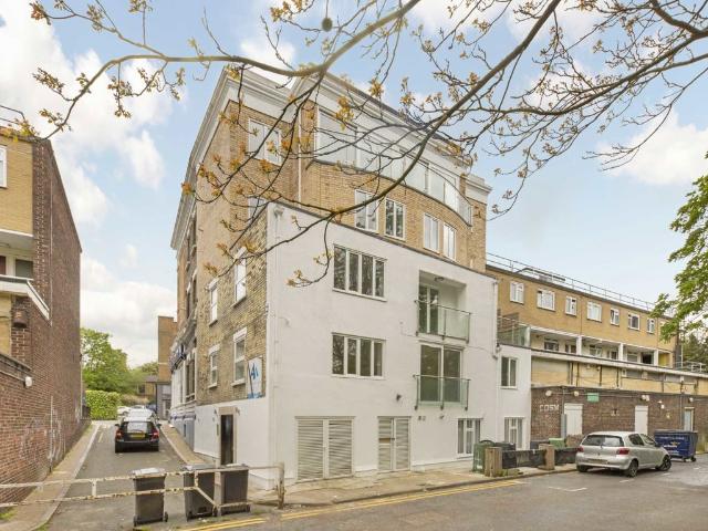 Apartment for rent in Stockwell, Greater London