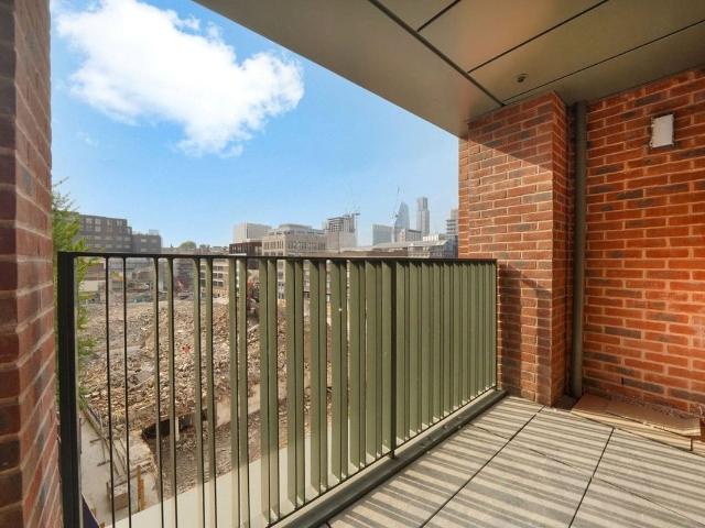 Apartment for rent in The Borough, Greater London