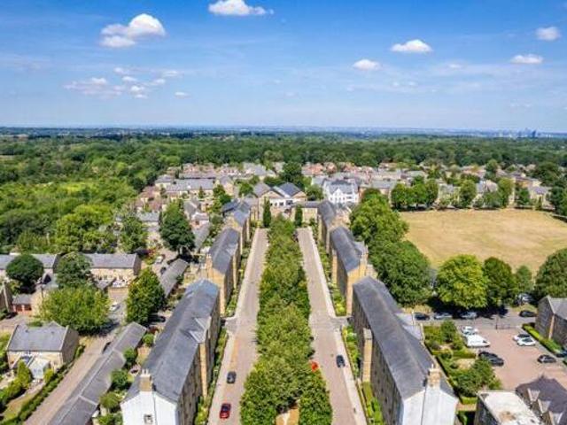 House for sale in Hillview, Surrey