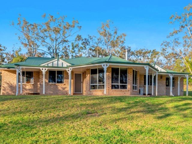 Cottage for sale in Ellangowan, Queensland