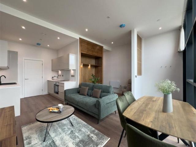 Apartment for rent in Calderstones, Wirral