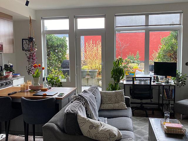 Condo for rent in Victoria