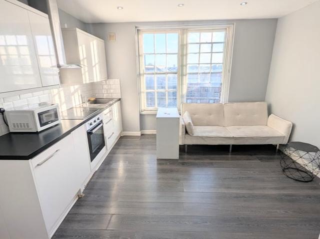 Apartment for rent in Ratcliffe, Greater London