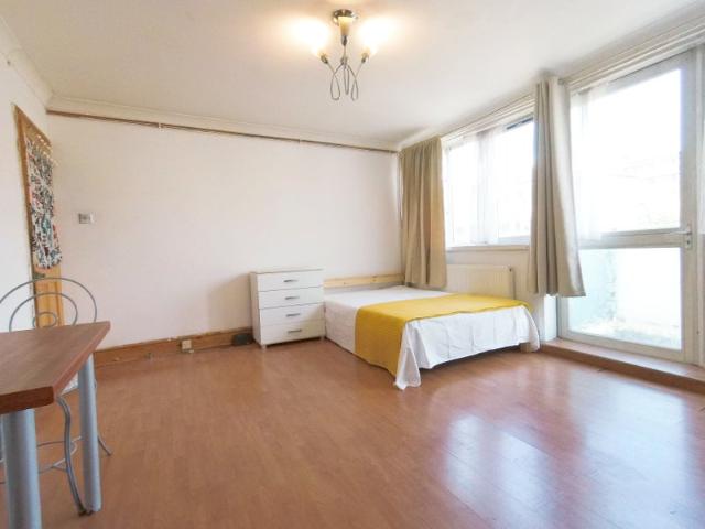 Apartment for rent in Stepney, Greater London