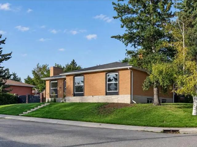 Apartment for rent in Canyon Meadows, Calgary