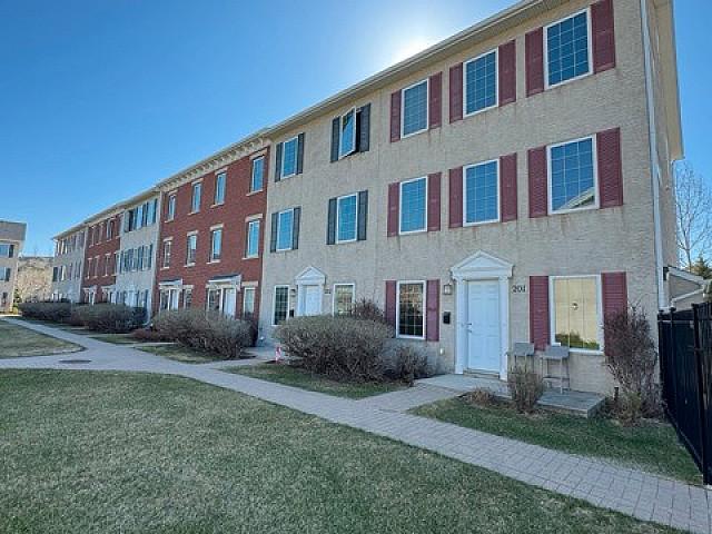 Townhouse for rent in Winnipeg