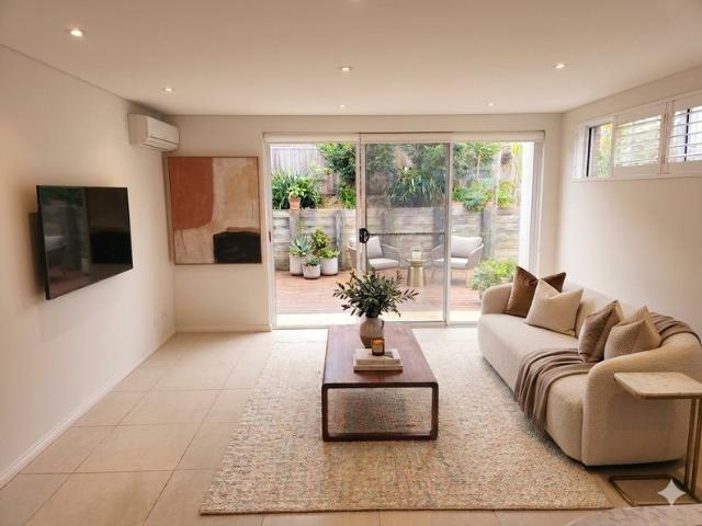 Townhouse for rent in Sydney, New South Wales