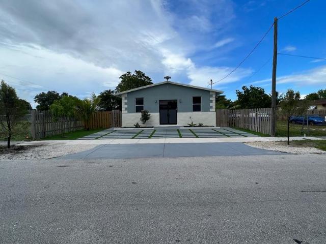 Room for rent in West Park, Florida