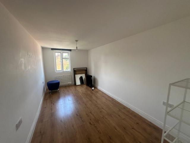 Apartment for rent in Ponders End, Greater London