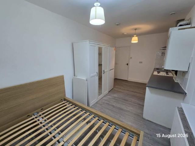 Studio for rent in Wealdstone, Greater London