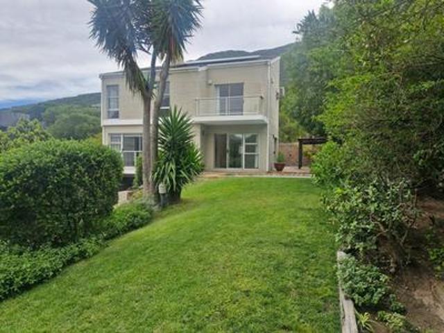 House for sale in Hout Bay, Western Cape