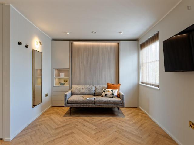 Apartment for rent in Brompton, Greater London
