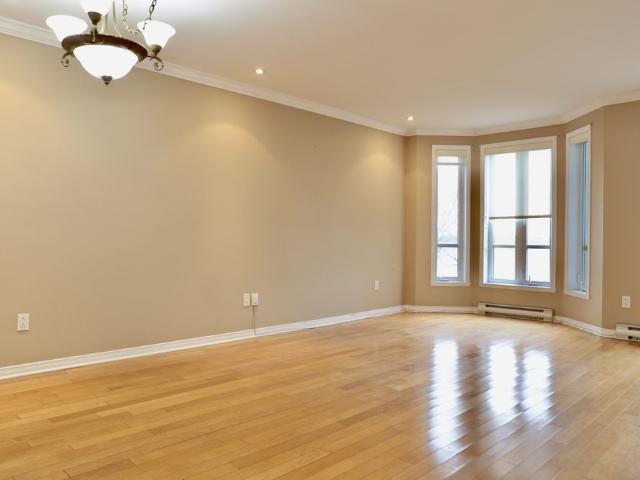 Apartment for rent in St. Leonard's, Quebec