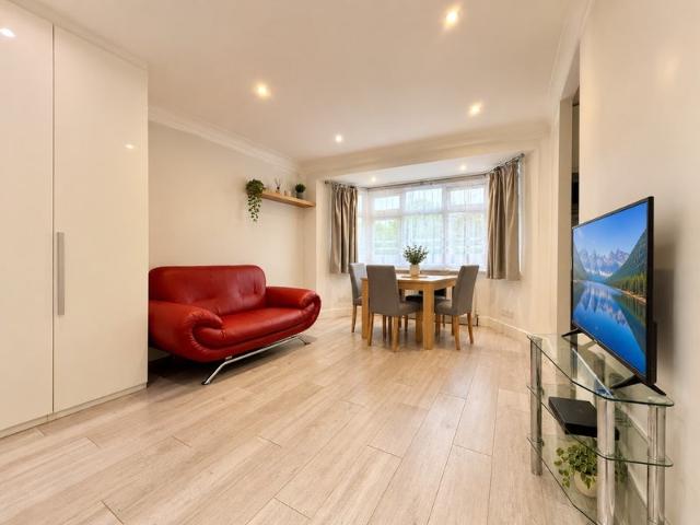 Apartment for rent in Brent Cross, Greater London