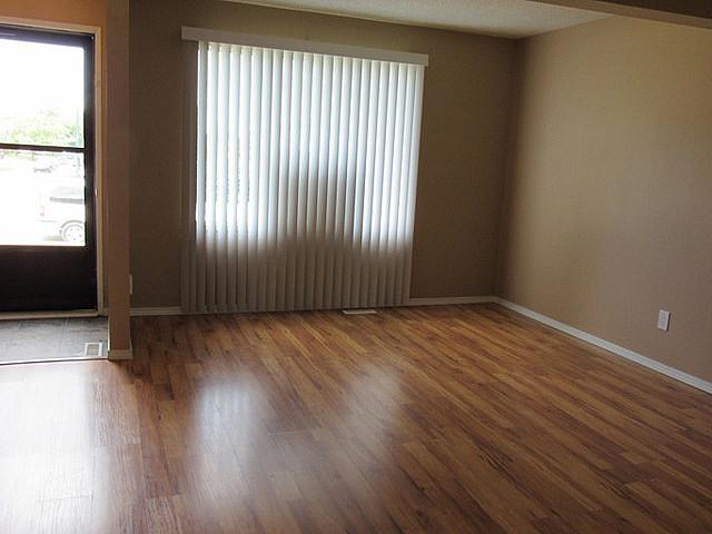 Townhouse for rent in Alberta
