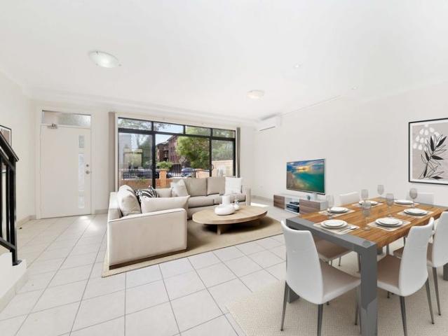 Townhouse for rent in Sydney, New South Wales