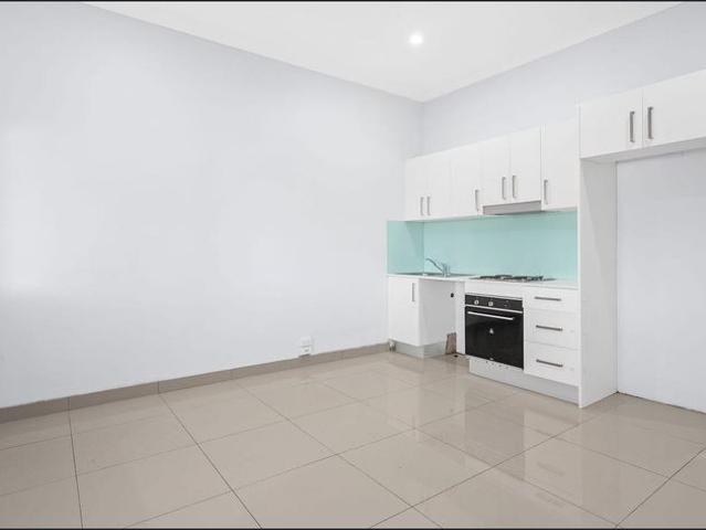 Apartment for rent in Roselands, Sydney