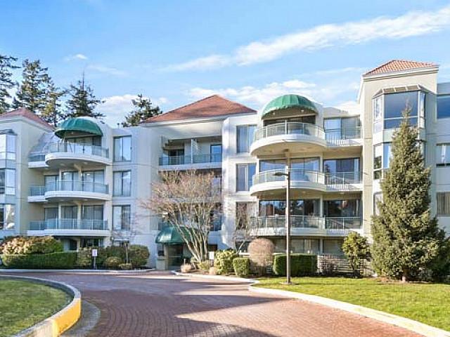 Condo for sale in Surrey, British Columbia