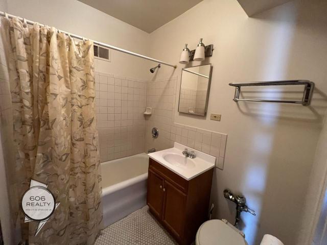Apartment for rent in Forest Park, Illinois