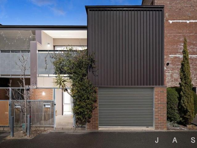 Townhouse for rent in Footscray, Victoria