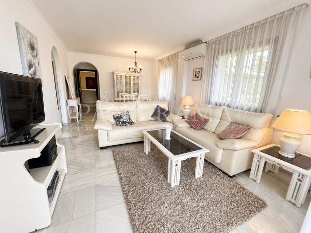 Apartamento en alquiler en Nueva Andalucía, Costa del Sol Occidental