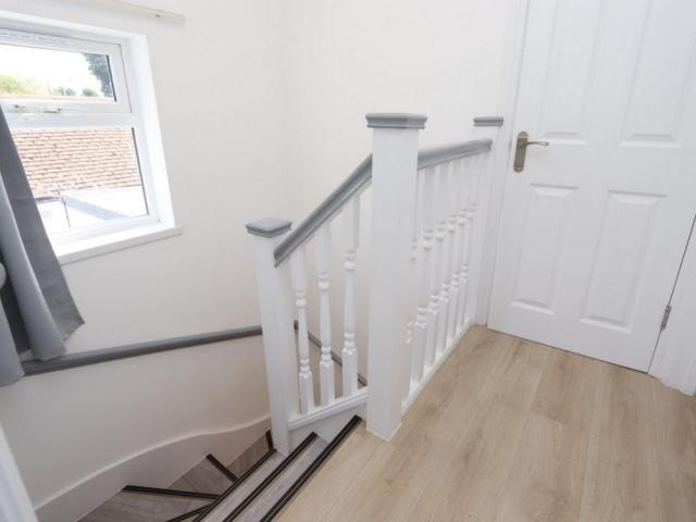 Room for rent in Clayhall, Greater London