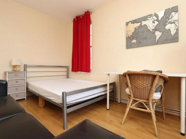 Room for rent in Highbury, Greater London