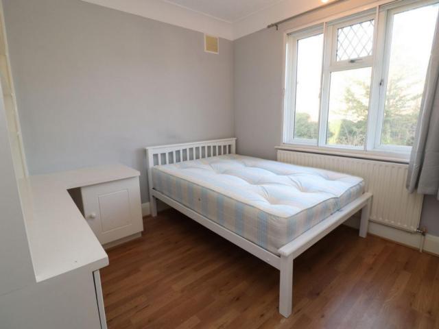 Room for rent in London Borough of Ealing, Greater London