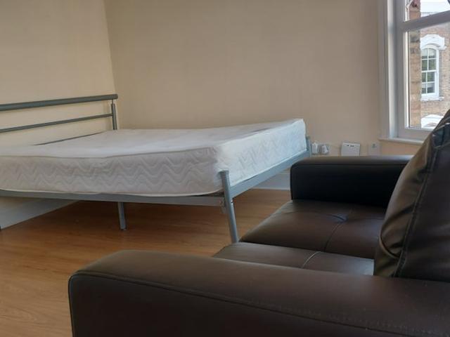 Studio for rent in Stockwell, Greater London