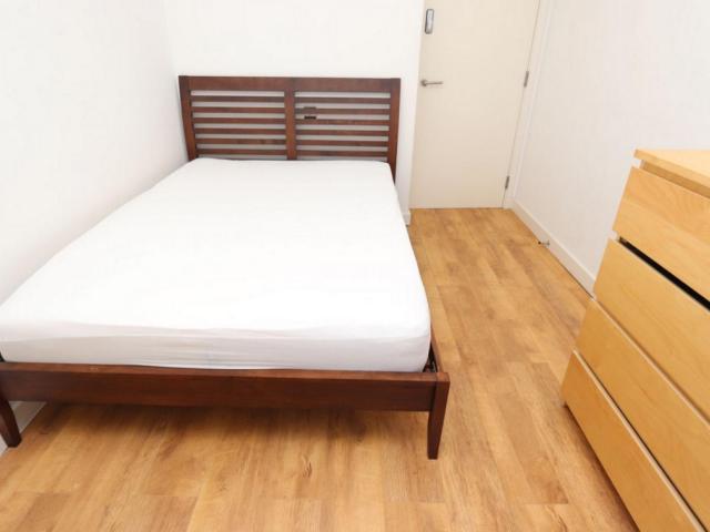 Room for rent in East Greenwich, Greater London