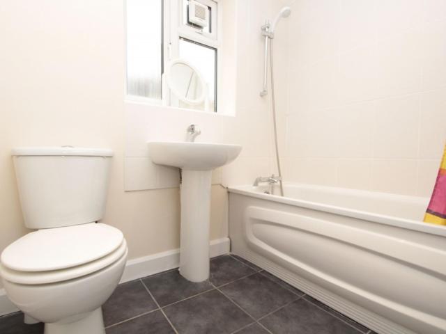 Room for rent in Upton Park, Greater London