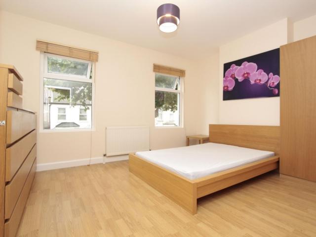 Room for rent in Upton Park, Greater London