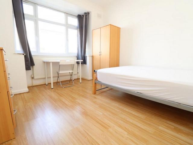 Room for rent in Maryland, Greater London
