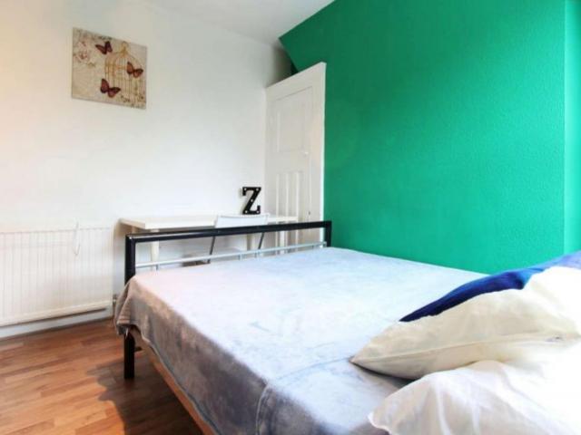 Room for rent in Hoxton, Greater London