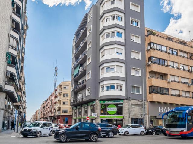 Apartamento en alquiler en Benalúa, l'Alacantí