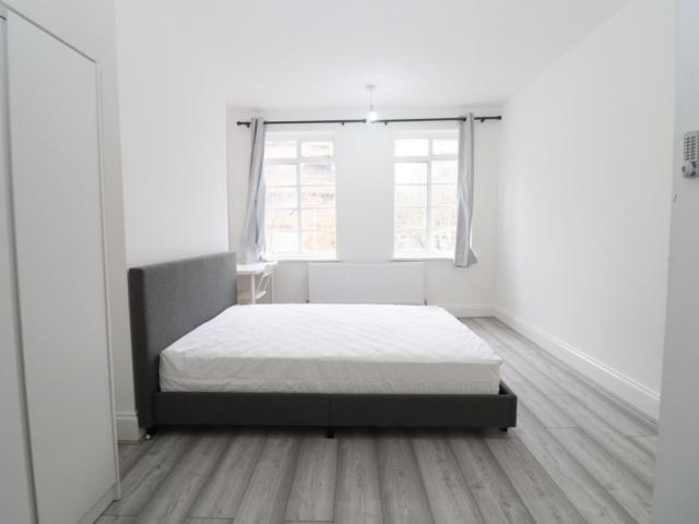 Room for rent in London Borough of Ealing, Greater London