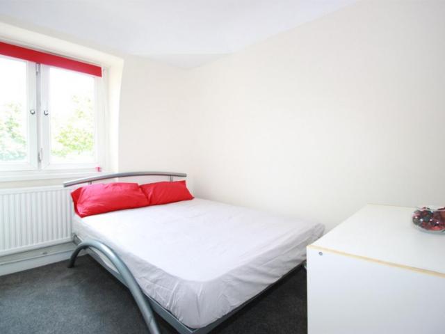 Room for rent in Clapham, Greater London