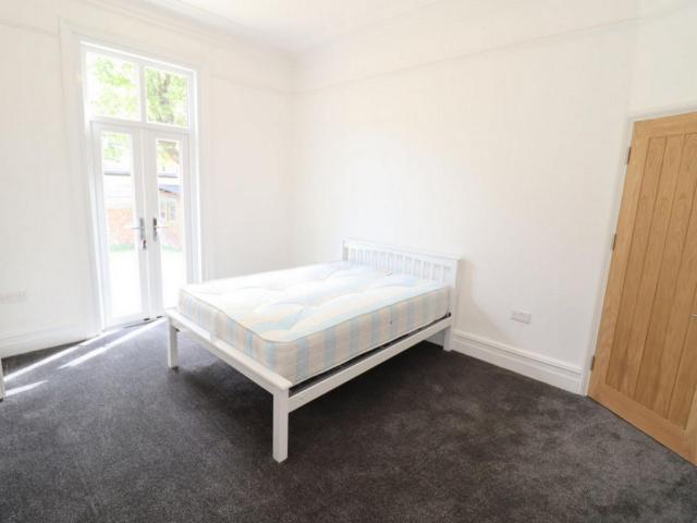 Room for rent in London Borough of Ealing, Greater London
